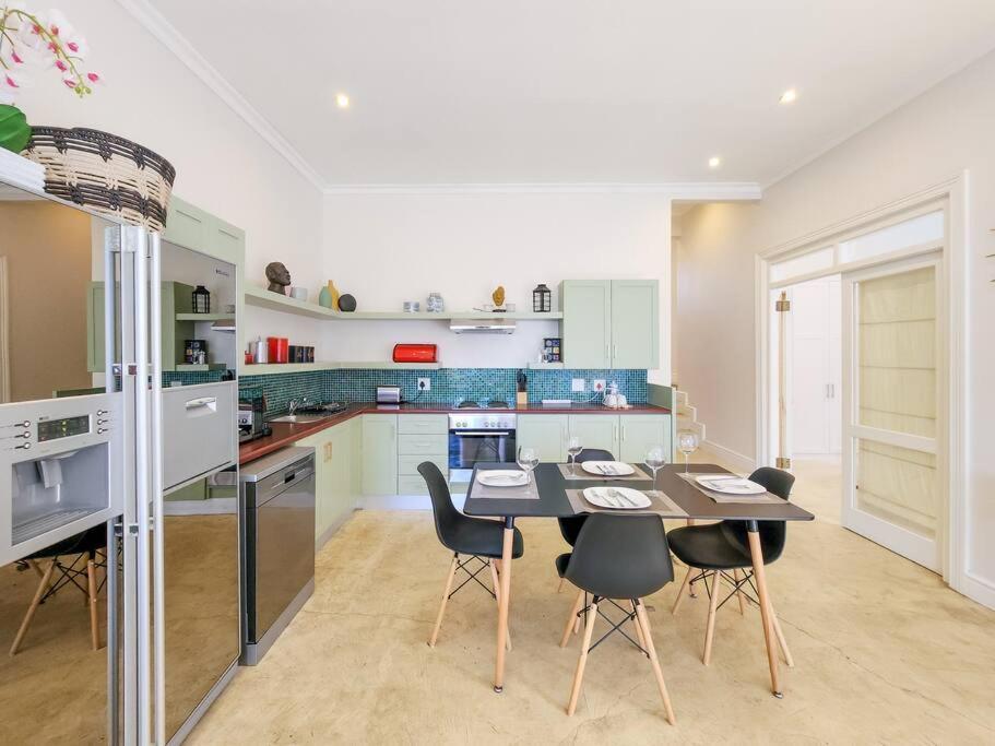 Holiday home Trendy In Heart Of City Heritage, Mtn Views Cape Town